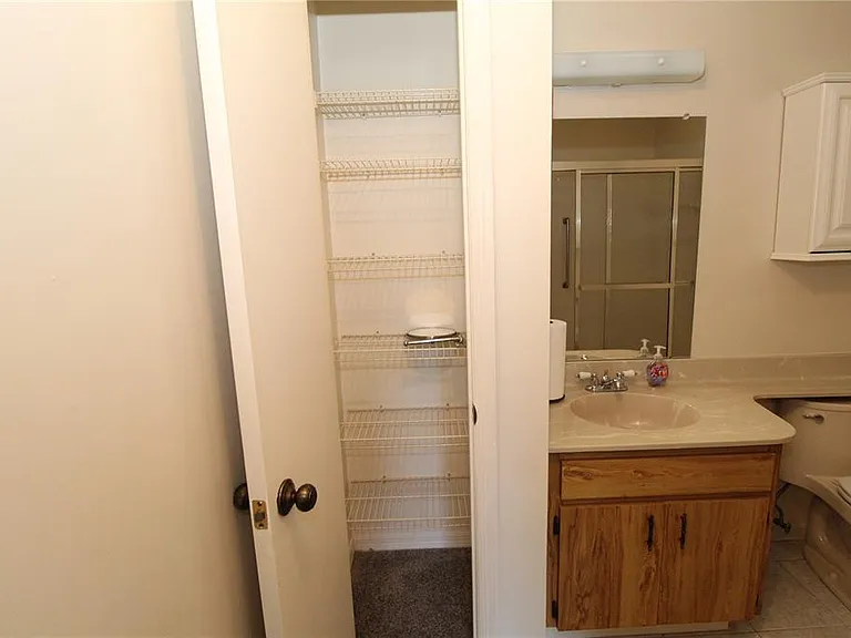 301 Bryce Ct — Photo 25