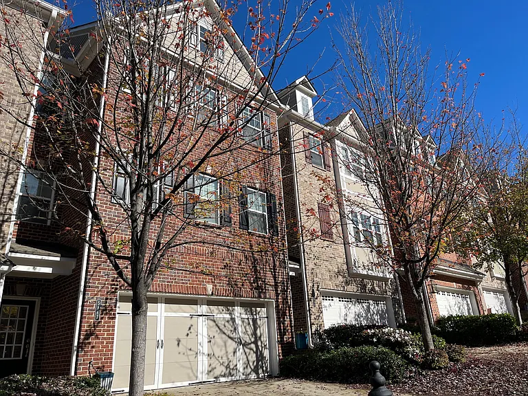 5867 Norfolk Chase Rd — Photo 2