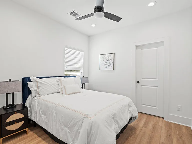 1307 Oak Tree Forest Ct — Photo 18