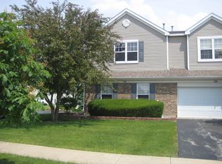 114 Parkside Dr, Shorewood, IL 60404
