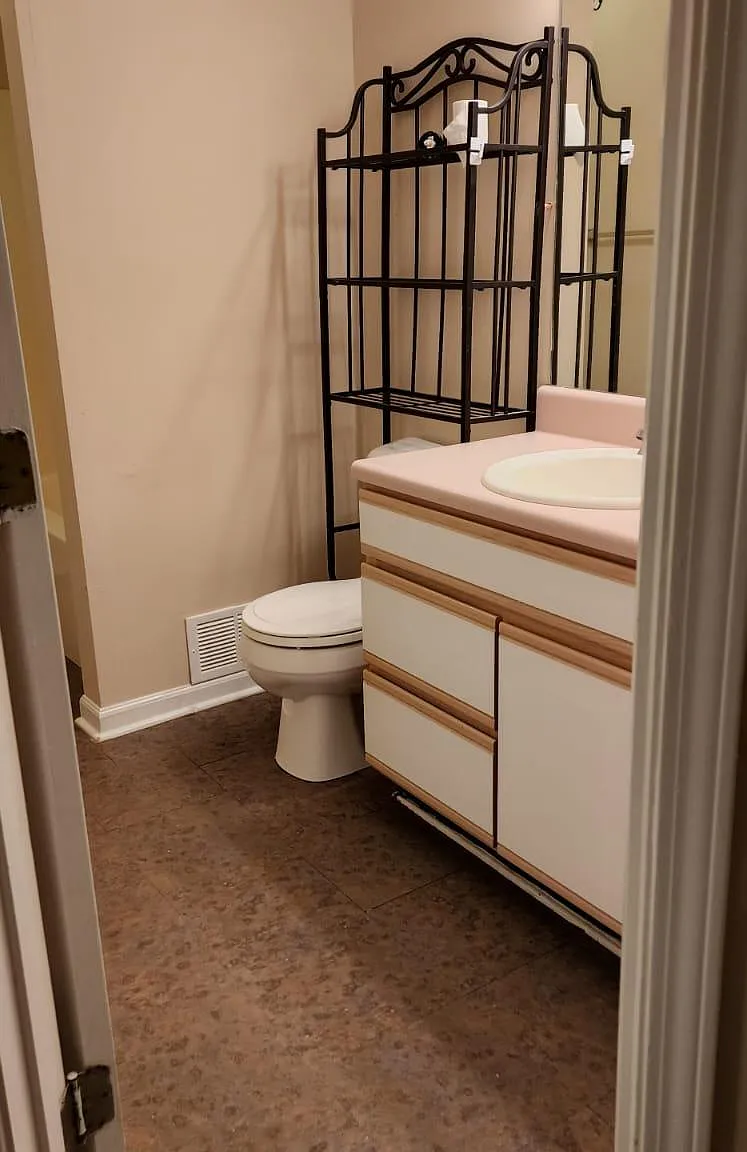 2 bed, 1050 sqft, $1,350 — Photo 3