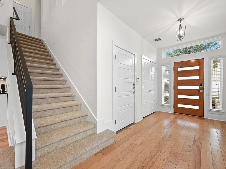2204 Theseus Pass — Photo 5