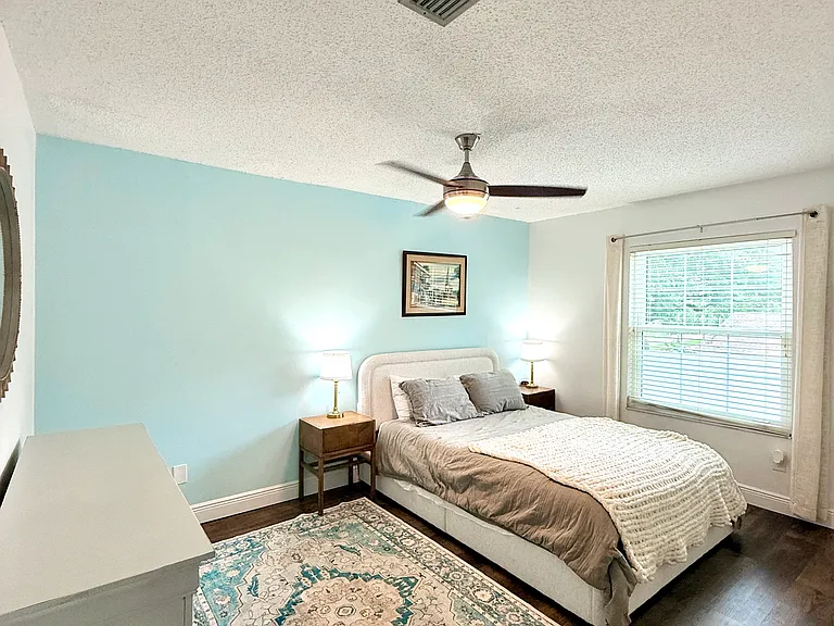 11801 Foxrun Ln — Photo 20