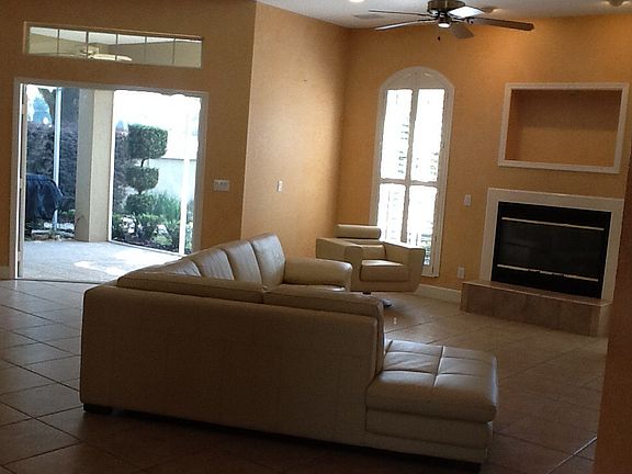 Open design & Fireplace