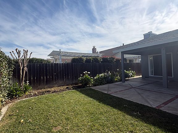 3rd image of 1630 Sausalito Dr