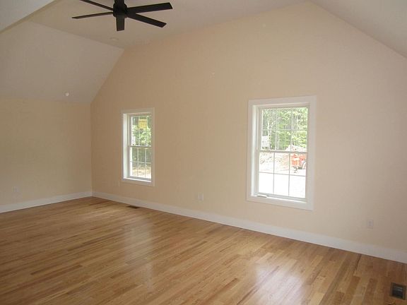 4th image of 11 Wellington Court
