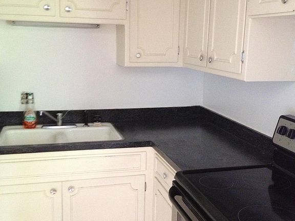 5th image of 621 S Maple Ave APT 301