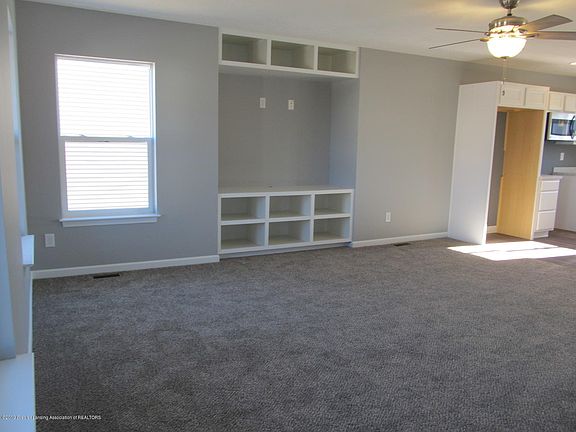 3rd image of 5216 Summerbrooke Cir