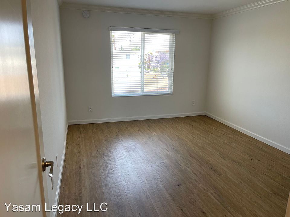1st image of 10829 Palms Blvd APT 12