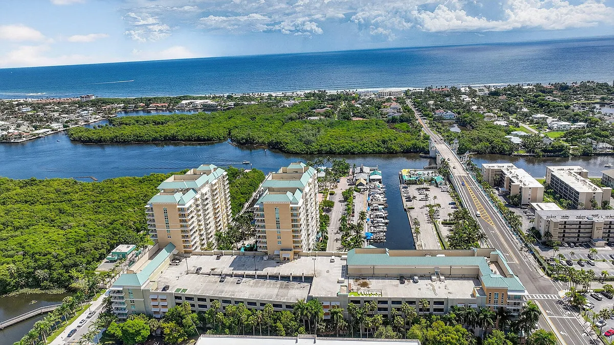 Building Photo - 625 Casa Loma Blvd #304