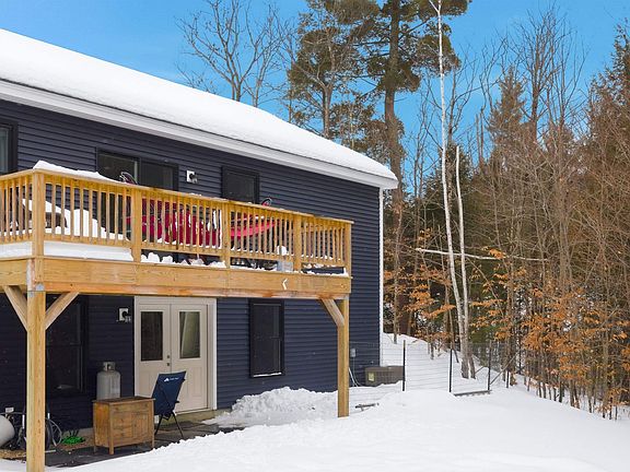 4th image of 33 West Meadow Road