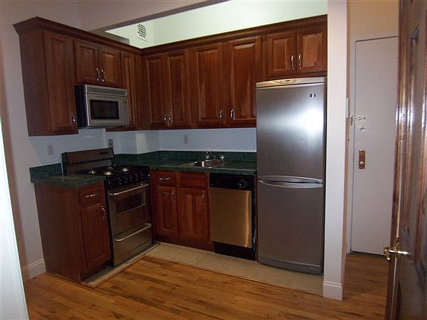 605 w 112