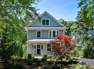 9 Hunting St, Wellesley, MA 02481