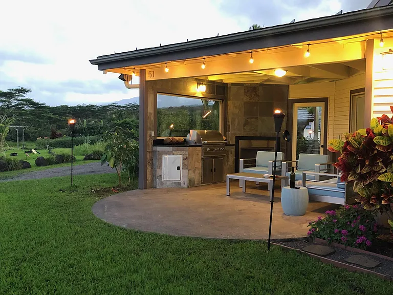 Lanai with BBQ and fireplace