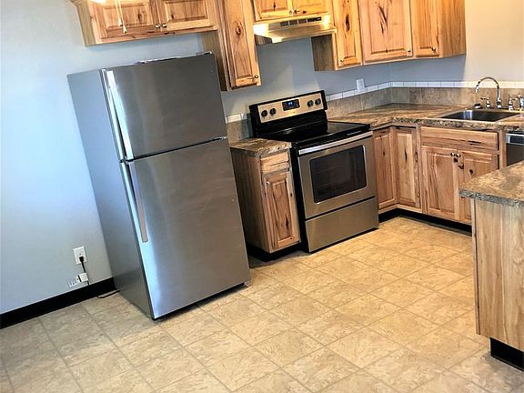 3rd image of 180 Garland Way N #109