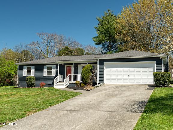 2nd image of 520 Harrow Rd