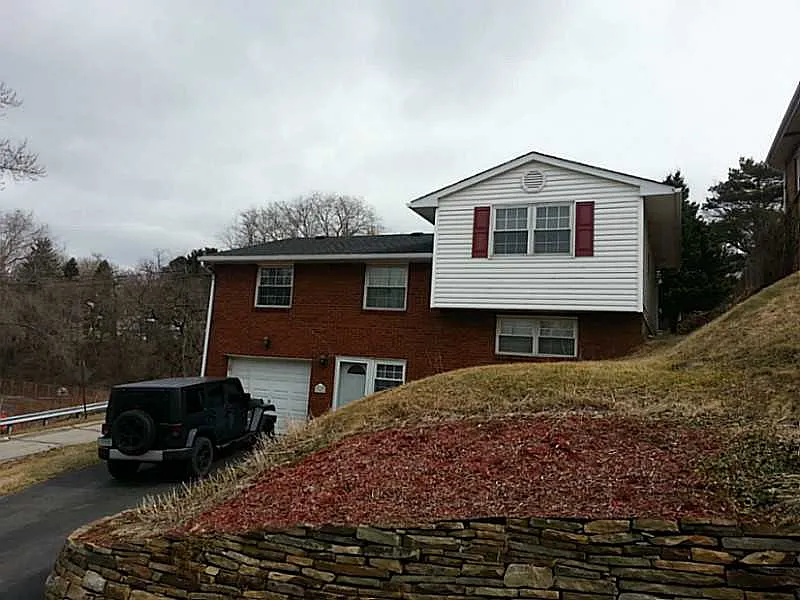 242 Wilkins Ave photo 1