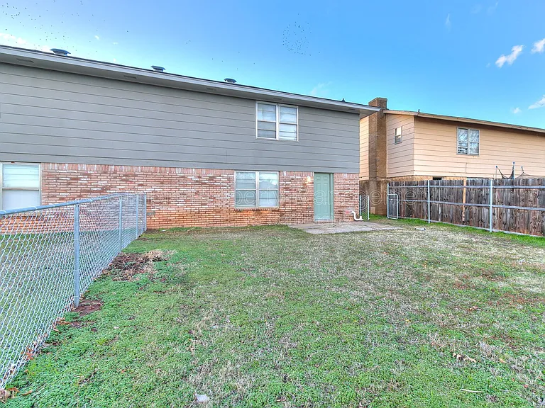 8510 Candlewood Dr — Photo 28