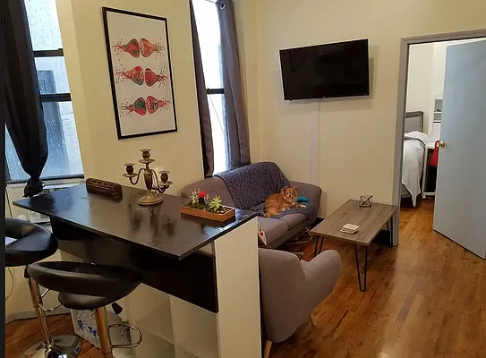 Rented by REAL New York | media 10