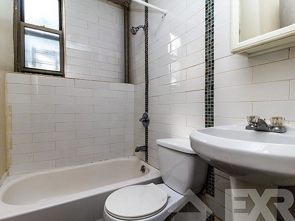 4th image of 1202 Spofford Ave APT 1B