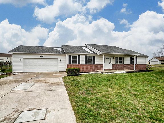 2nd image of 296 Kensington Ct