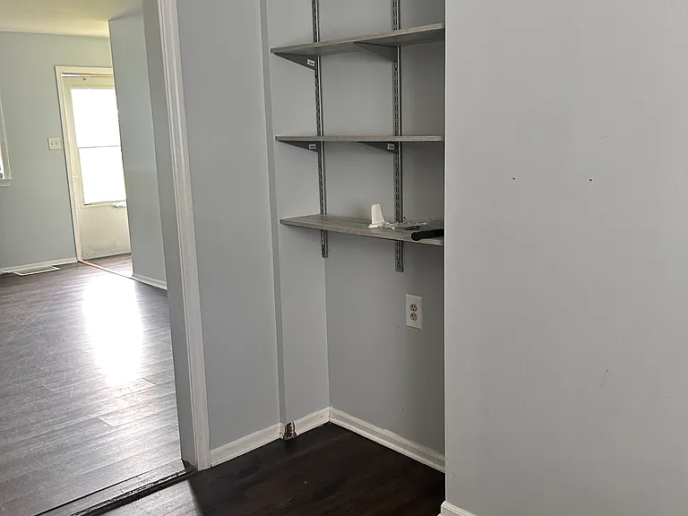417 S 27th St #419 — Photo 4