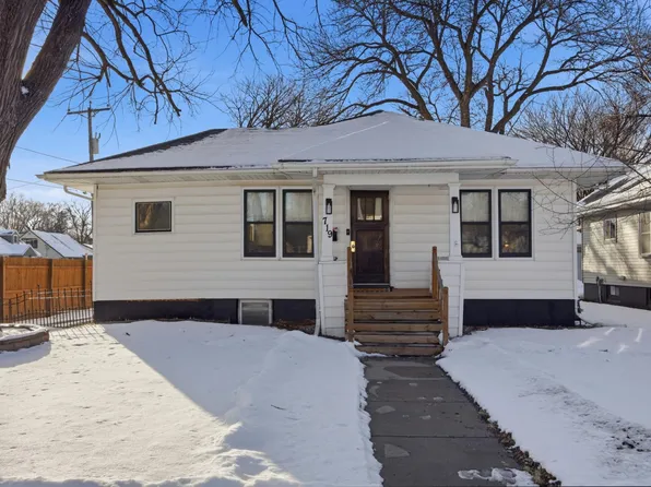 719 15th St S, Fargo, ND 58103