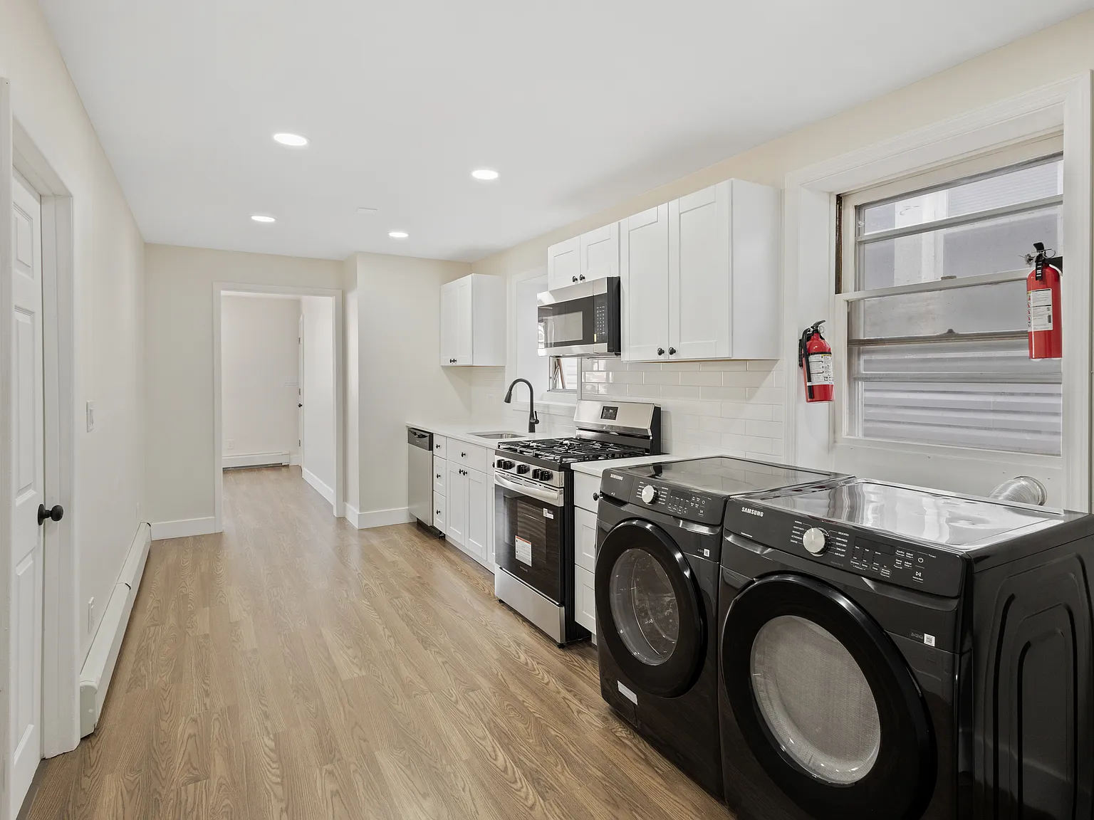 3 bed, 1800 sqft, $3,800 — Photo 3