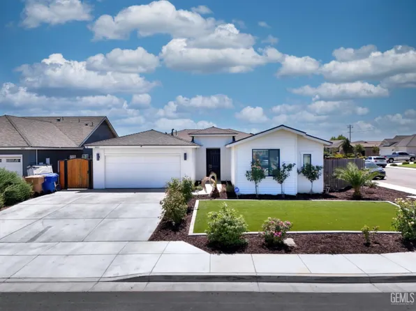 8005 Bandelier Dr, Bakersfield, CA 93313