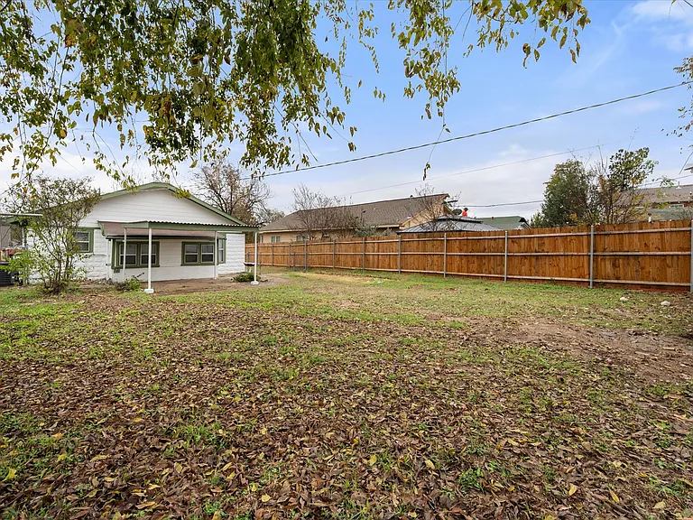 2207 Prairie Ave — Photo 5