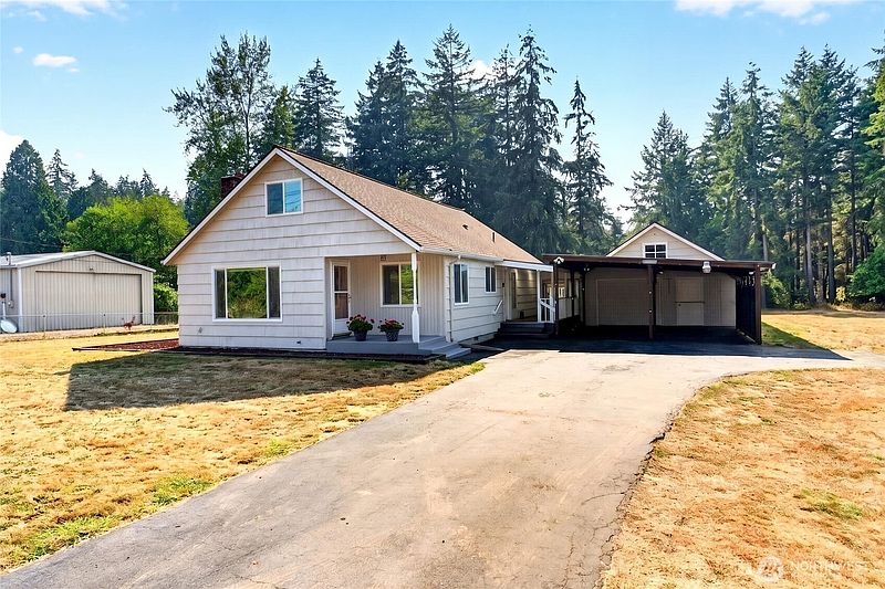 2nd image of 10104 48th Avenue E