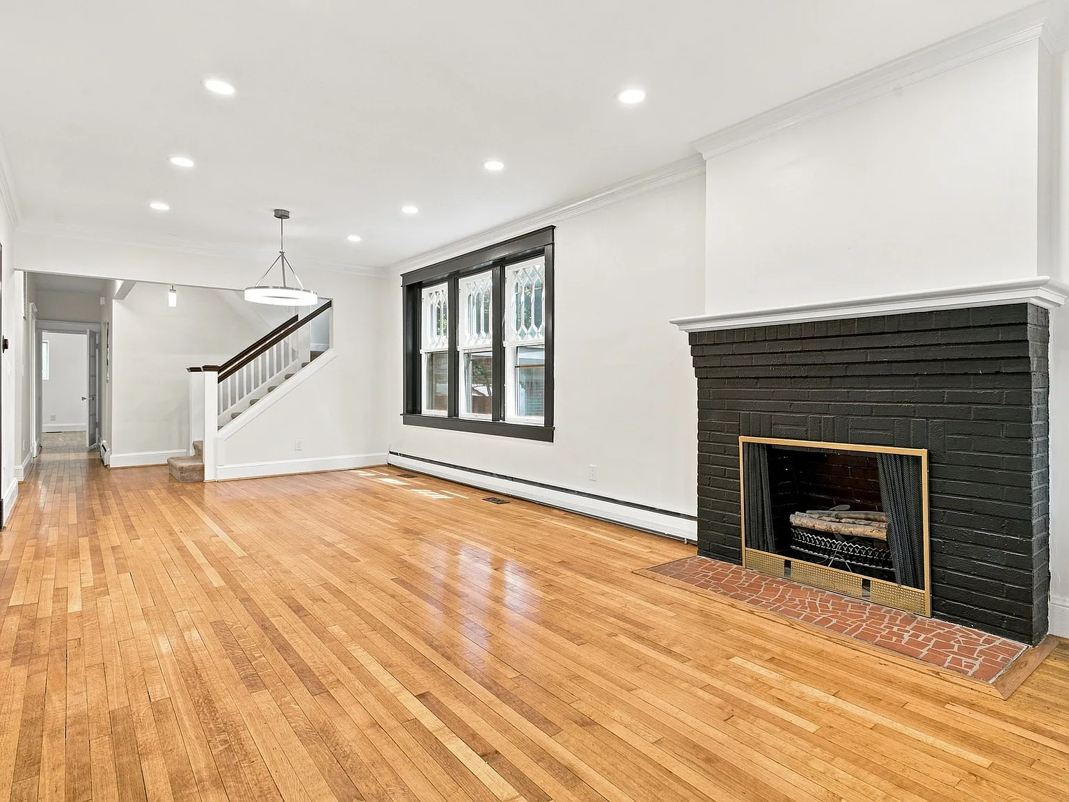 734 Shirley Avenue - A — Photo 3