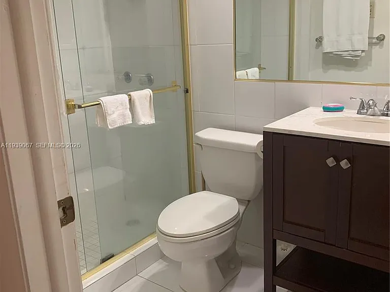 19201 Collins Ave #323 — Photo 7