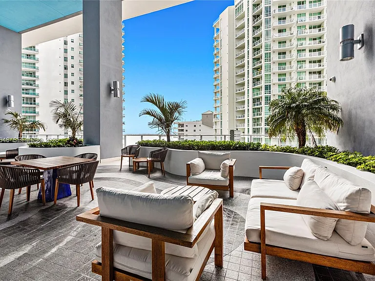 1300 Brickell Bay Dr #10 — Photo 25