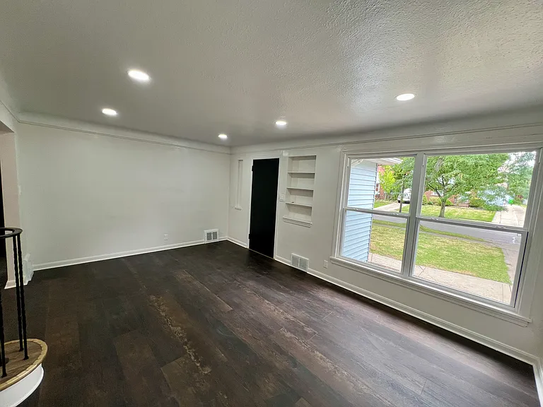4185 Wyncote Rd — Photo 2