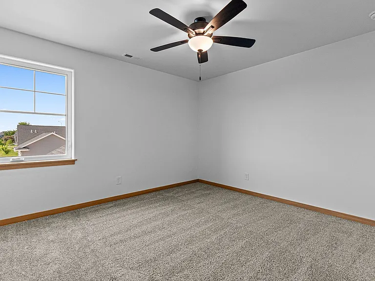 630 Catherine Dr — Photo 16