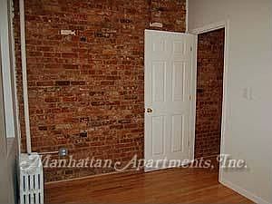 2nd image of 105 1/2 Rogers Ave
