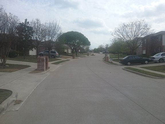 5th image of 1300 Willow Tree Dr