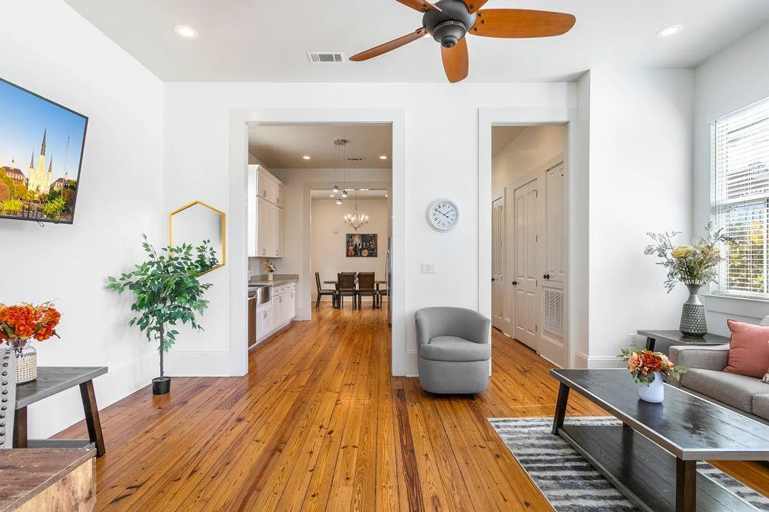 3 bed, 3.0 bath, 1496 sqft, $8,340 — Photo 3