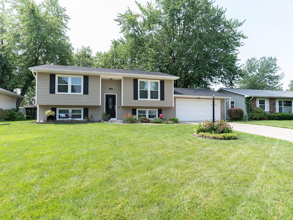 1st image of 1434 Hulen Dr