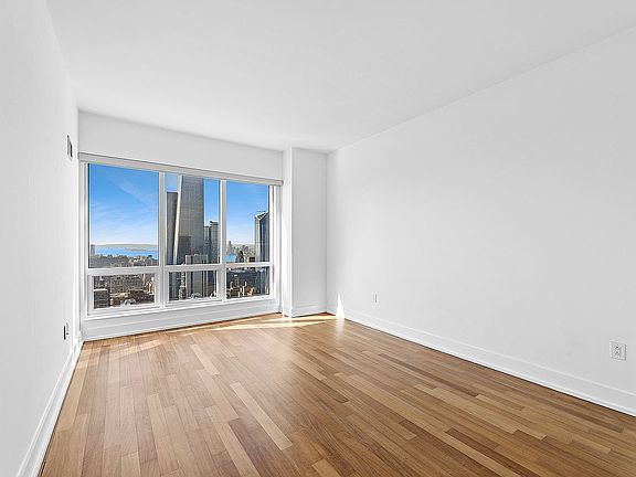 4th image of 350 W 42nd St APT 51E