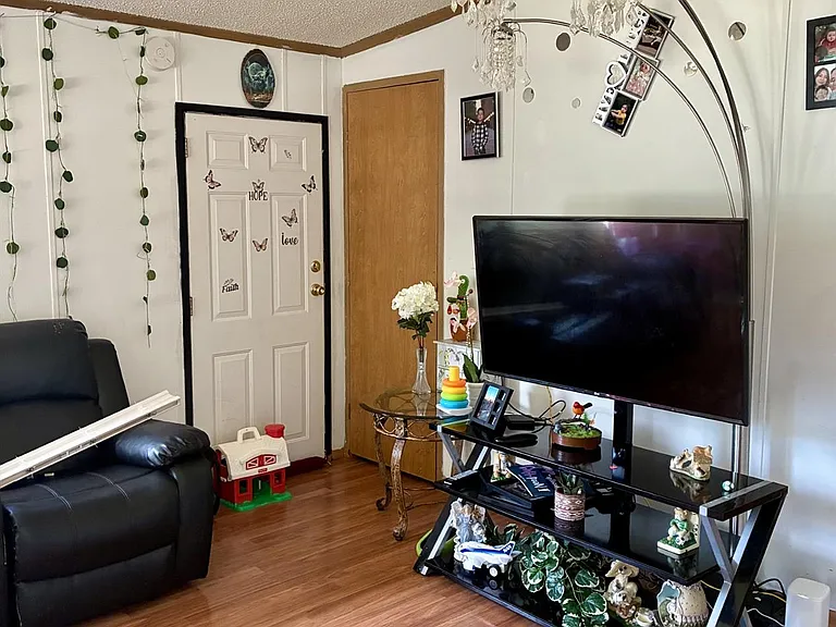 840 Bel Air Ln — Photo 6