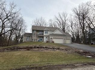 7593 Grace Dr, Roscoe, IL 61073