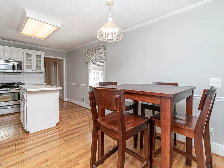 941 Evergreen Ave — Photo 12