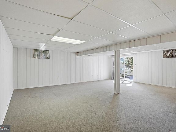 3rd image of 9202 Rockefeller Ln