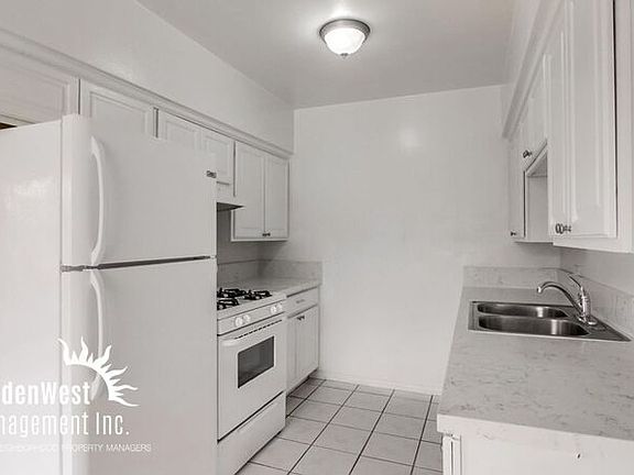 3rd image of 2222 1/2 Grand Ave