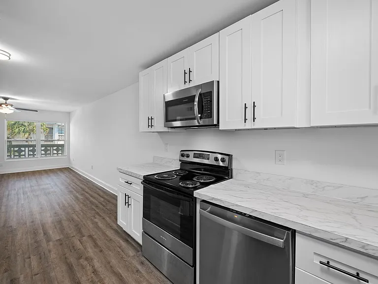 KC Flats Apartments — Photo 70