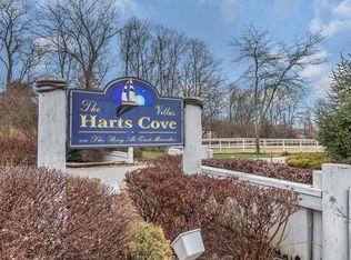 30 Pameeches Path, East Moriches, NY 11940