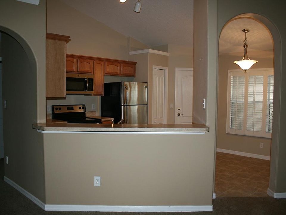 Kitchen and breakfast nook
