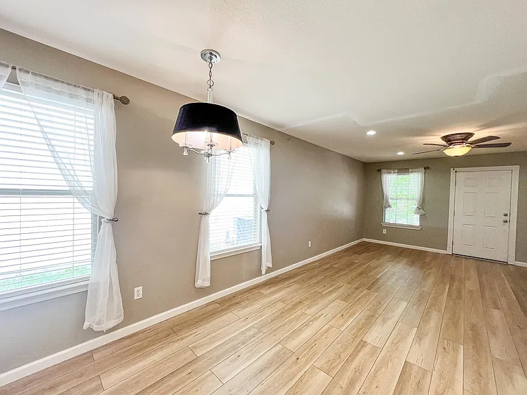 298 Jack Rabbit Ln — Photo 18